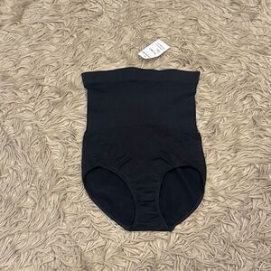 NWT Body Beautiful shapewear underwear size L/XL